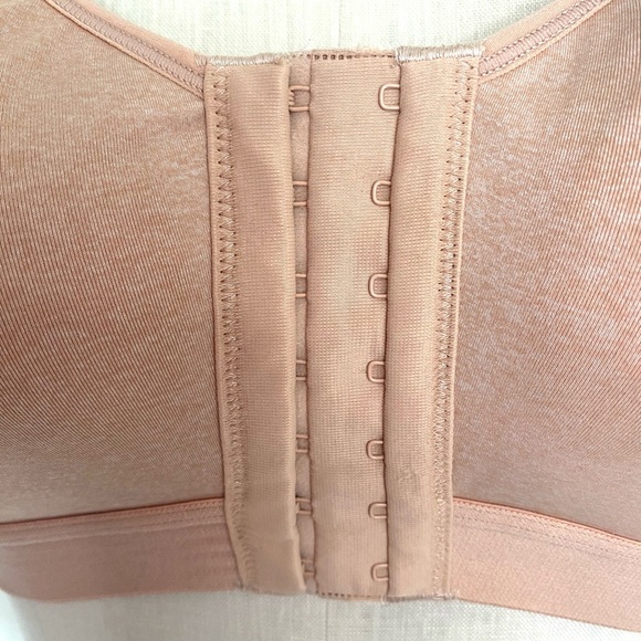 Delimira front closure Bra full coverage tan 40D Woman's with X back support - Picture 5 of 7